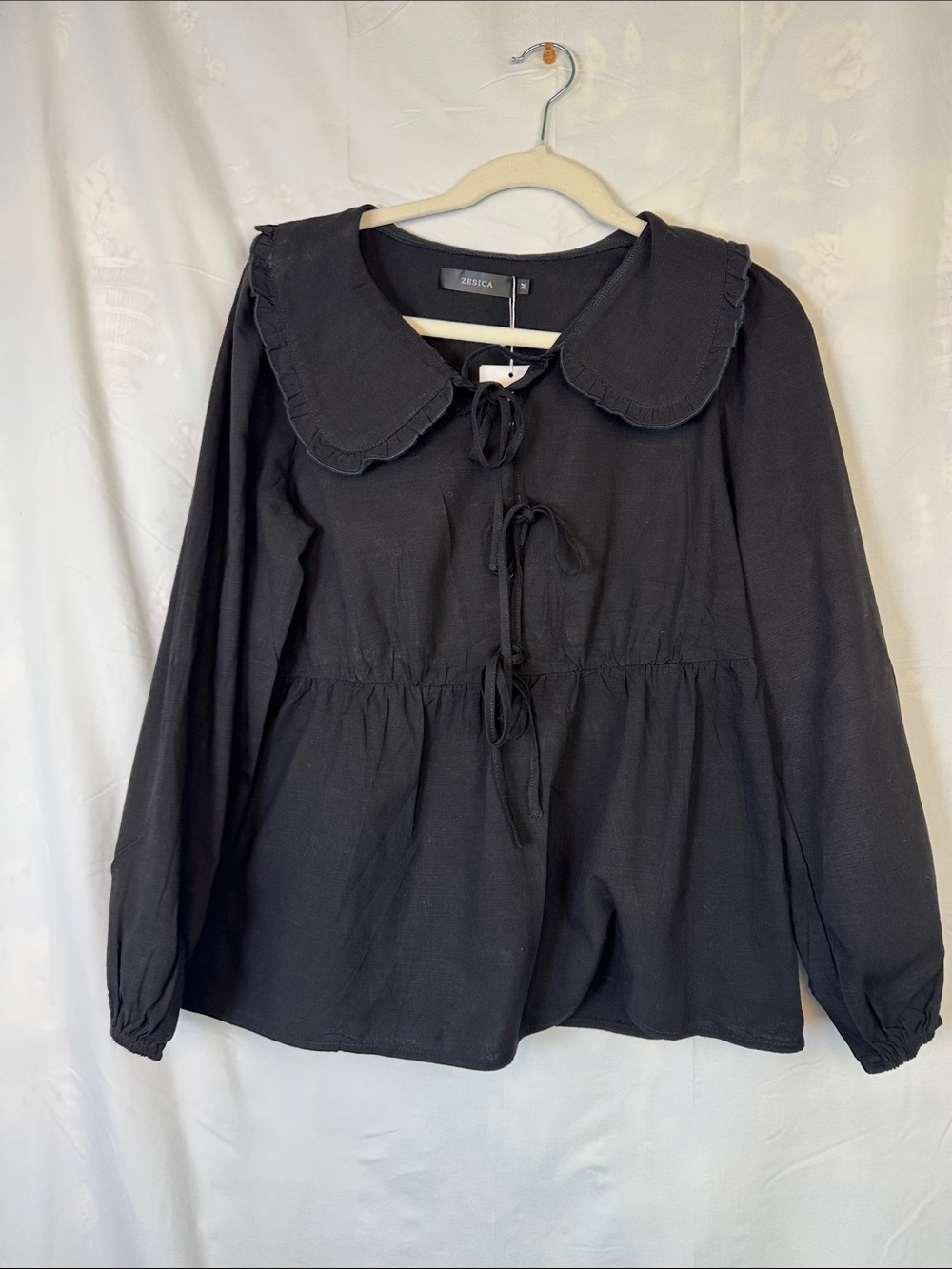Zesica Black Long-Sleeve Tie-Front Ruffle Collar Blouse